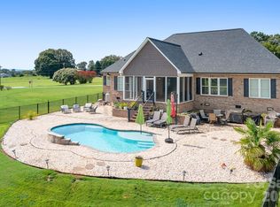 2261 Eva Ct, Lincolnton, NC 28092