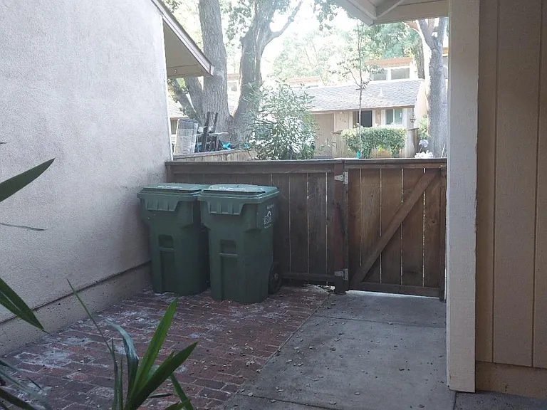 528 Felix Way — Photo 9