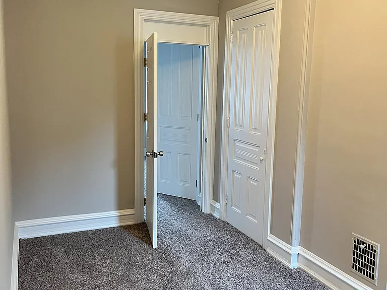 905 W Norwegian St — Photo 16