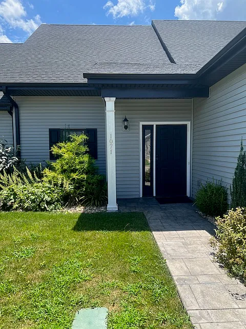 3 bed, 2158 sqft, $2,495 — Photo 3