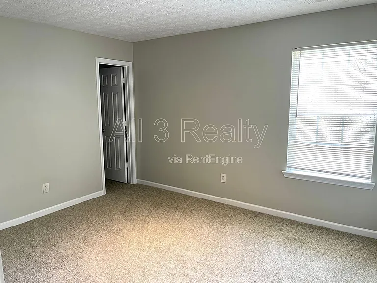 225 Forrest Ln — Photo 18