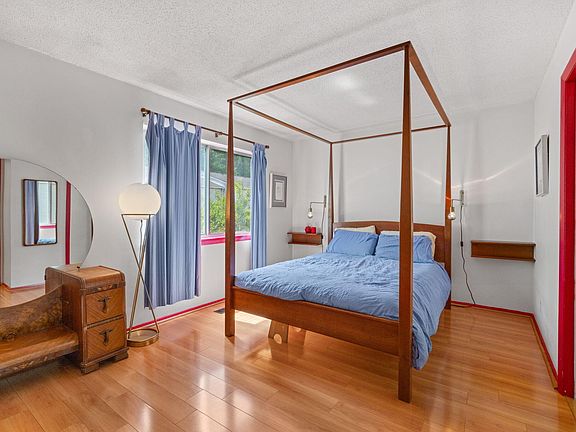 3rd image of 220 Elizabeth St APT E7