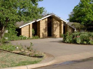 6406 Hillcrest, Nichols Hills, OK 73116