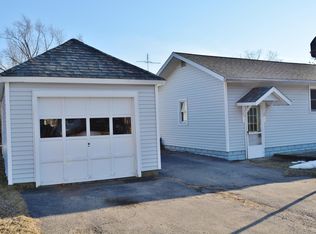 9537 Maplewood Ave, Bridgman, MI 49106