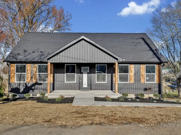 307 Hillcrest Dr N, Carthage, TN 37030