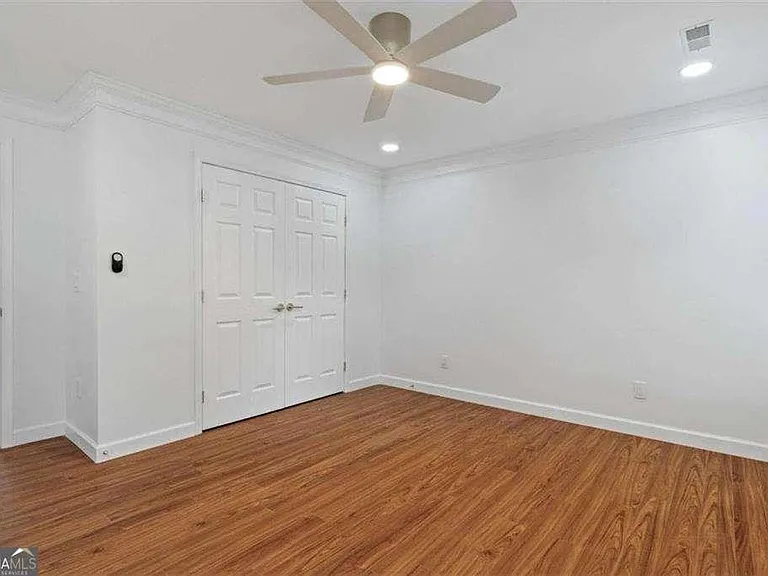 1711 Summit Glen Ln — Photo 21
