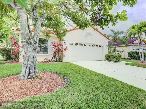 17444 NW 10th St, Pembroke Pines, FL 33024