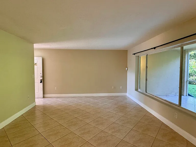 815 W Boynton Beach Blvd #10-105 — Photo 30