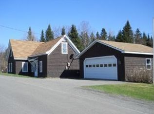 1609 Bear Rock Rd, Stewartstown, NH 03576