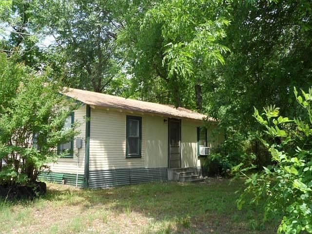 2nd image of 409 E 4th St