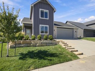 421 N Daylily Dr, Lawrence, KS 66049