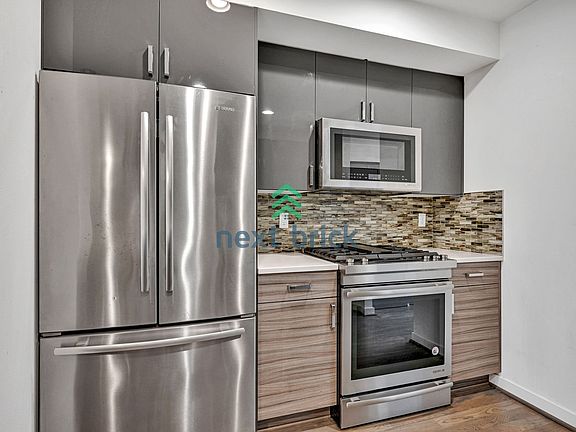 5th image of 812 NW 49th St #A