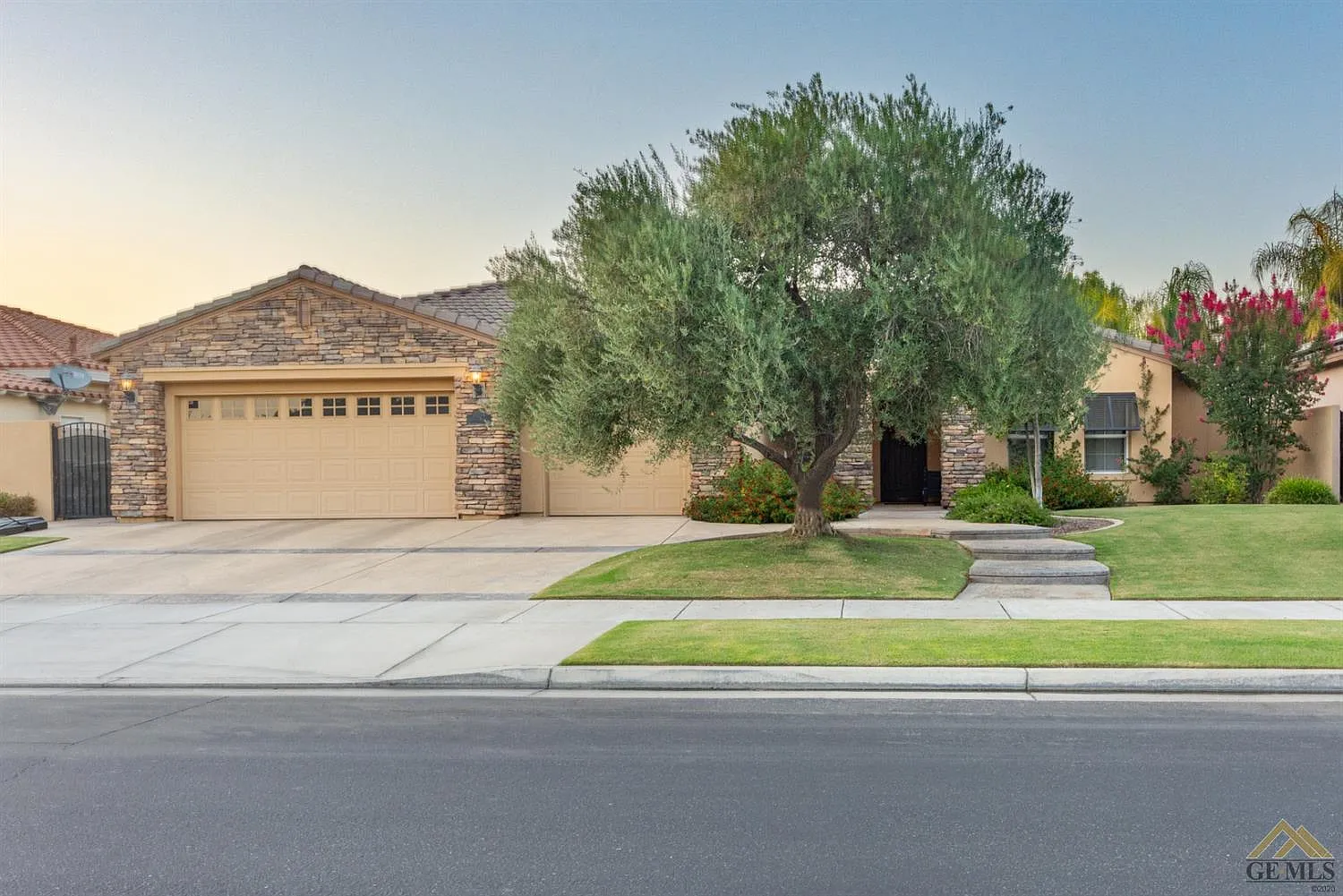 11204 Bardon Hill Dr photo 1