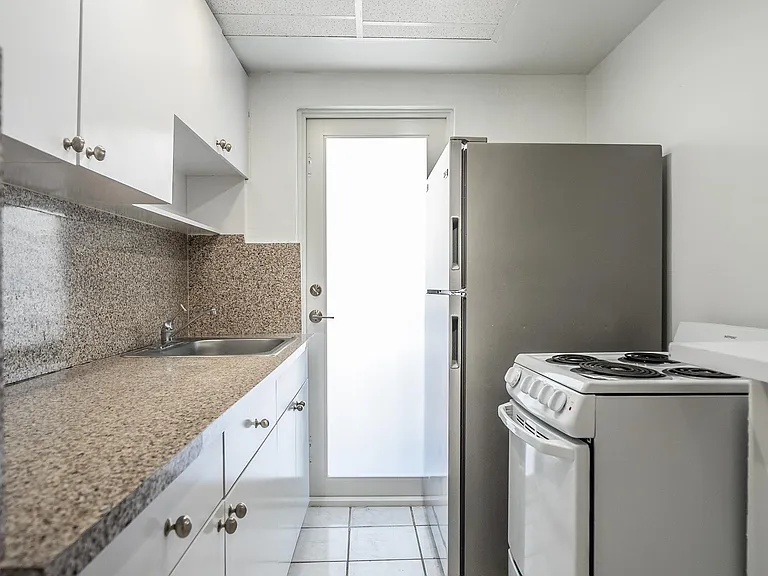 6650 Miller Dr #20 — Photo 12