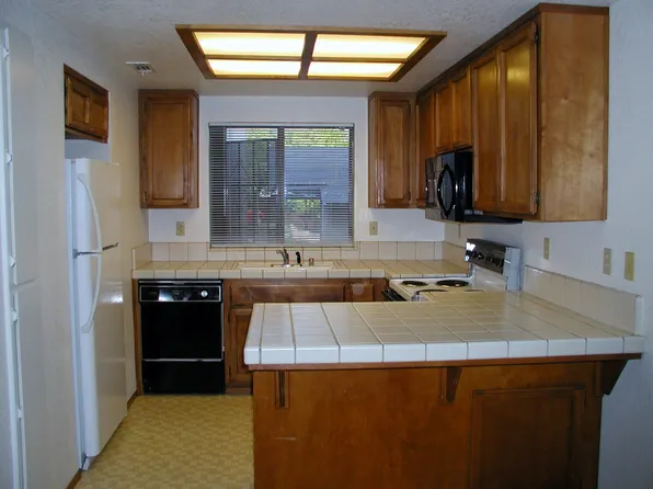 676 Dorothy Way, Auburn, CA 95603