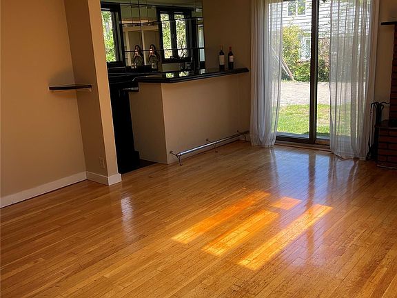 2nd image of 90 Emerson Dr