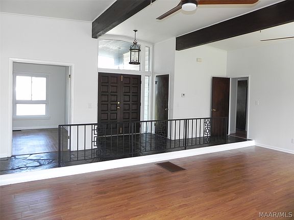 4th image of 2889 Claud Rd