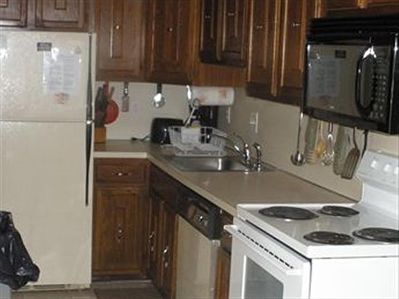 5th image of 354 43rd Pl APT 1F