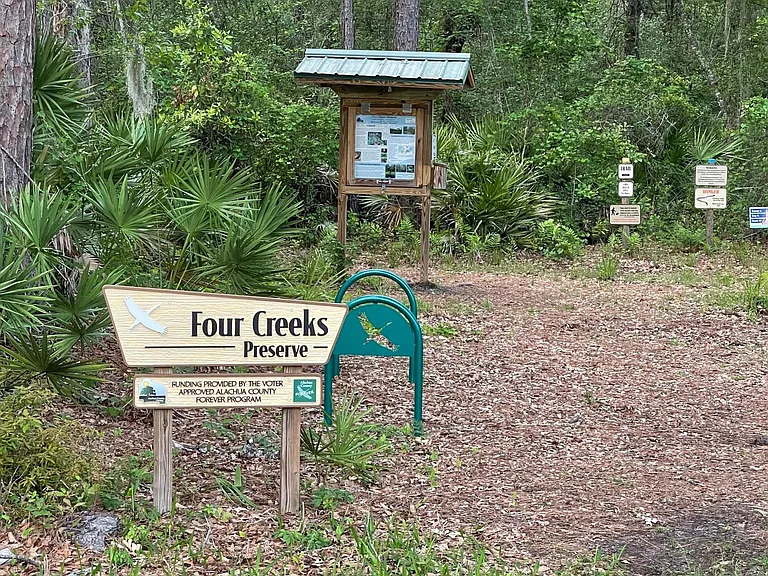 Short 5 min walk to four creeks preserve!