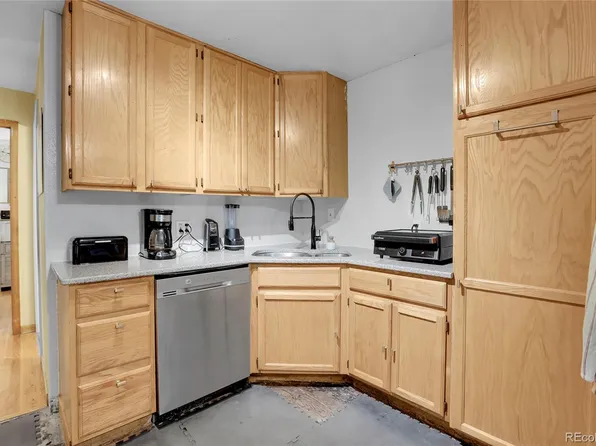 11468 E 7th Avenue, Aurora, CO 80010