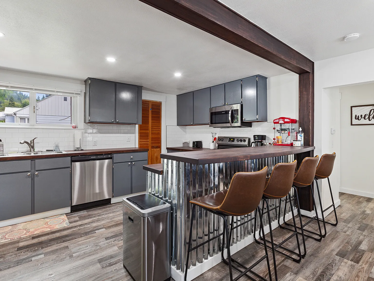 2 bed, 829 sqft, $2,000 — Photo 3
