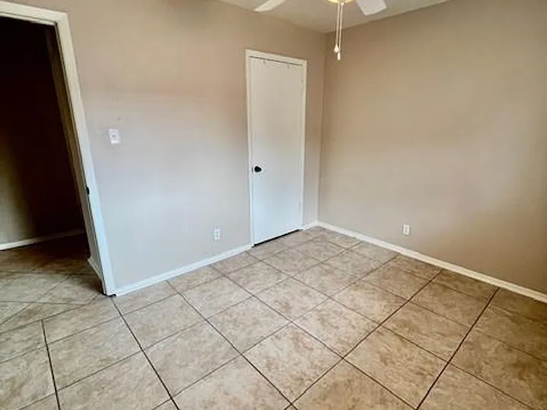 8006A Pinedale Cv — Photo 18