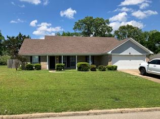 2506 Teakwood Ln, Tupelo, MS 38801