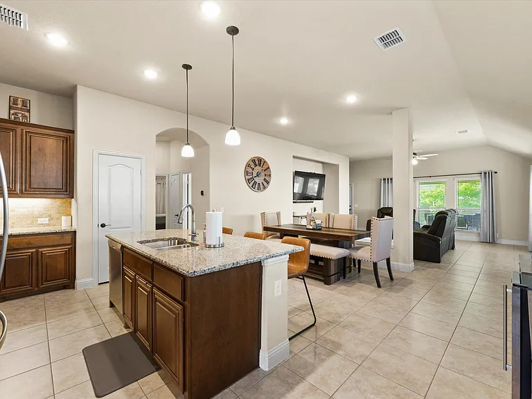 4129 Snowberry Ln — Photo 5