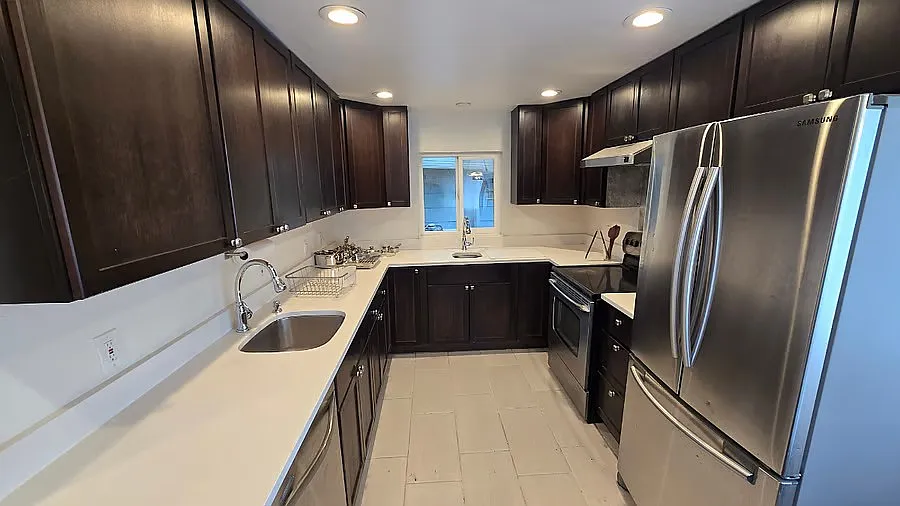 3 bed, 1200 sqft, $1,000 — Photo 4