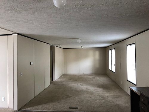 3rd image of 4484 Knollwood Dr