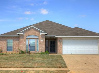 1002 Winepress Rd, Burleson, TX 76028