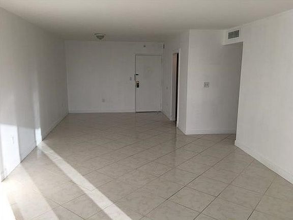 3rd image of 2801 NE 183rd St APT 1509W