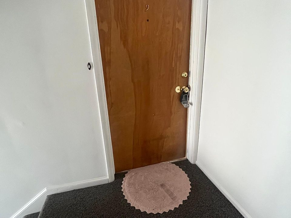 1st image of 1055 Easy Ave #9