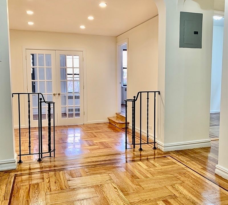 1st image of 729 W 186th St #4G