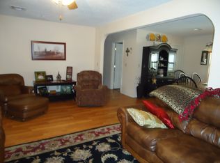 1917 Ridgecrest Dr, Perry, OK 73077