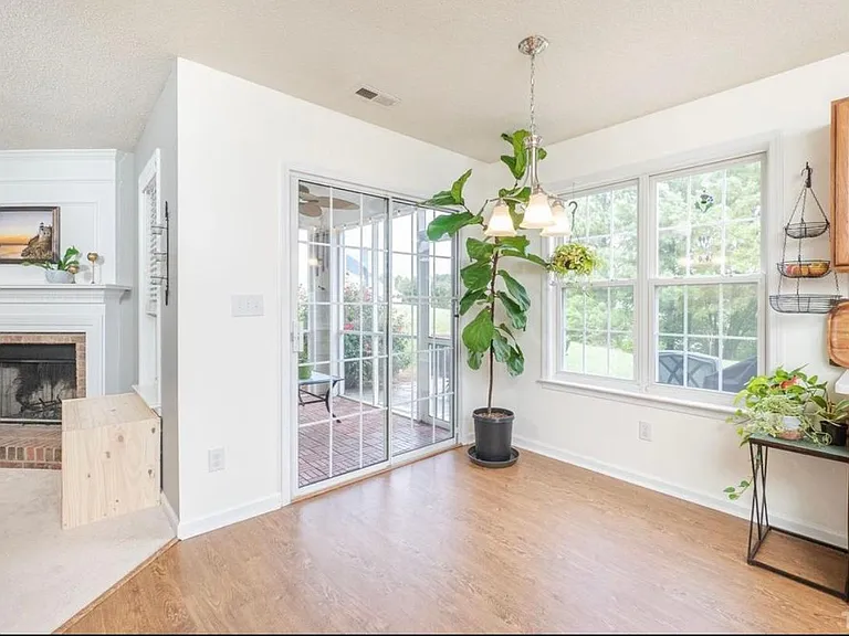 4 Marsh Landing Ct — Photo 12