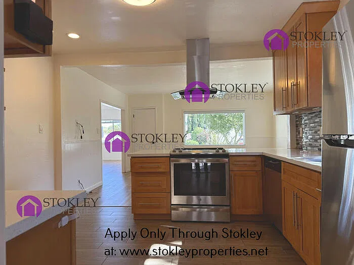 3 bed, 2.5 bath, 1412 sqft, $3,495 — Photo 4