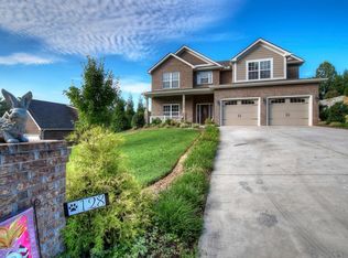 128 Warrior Falls Dr, Kingsport, TN 37664