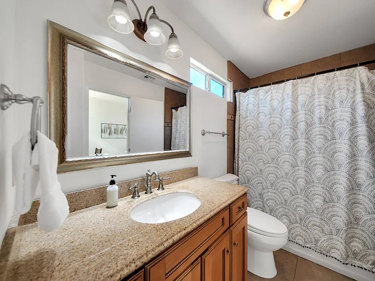 8631 E Berridge Ln — Photo 22