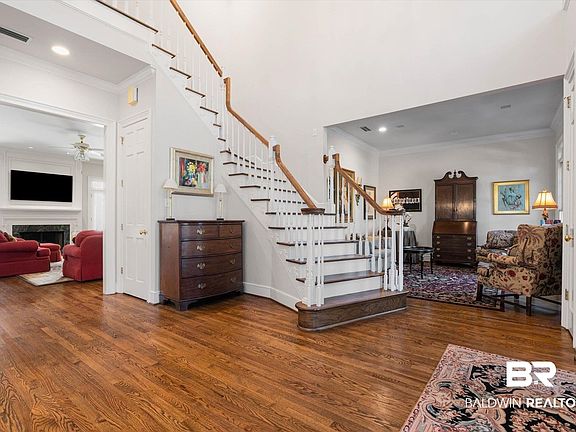 4th image of 4713 Winchester Ct