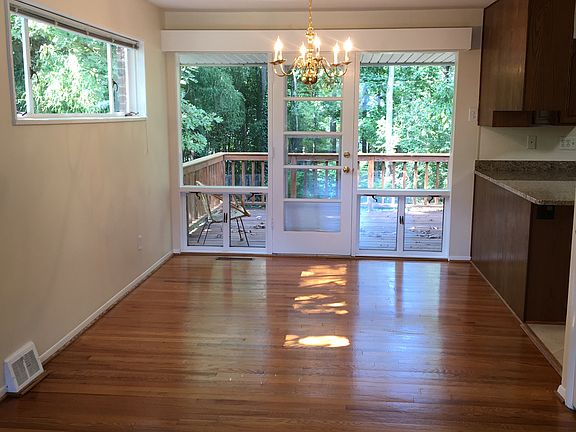 3rd image of 4214 Old Columbia Pike