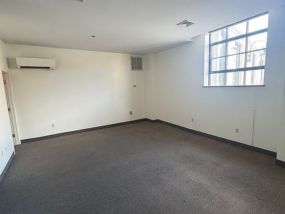 2nd image of 13 Washington St #11