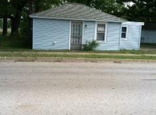 1993 Huizenga St, Muskegon, MI 49442