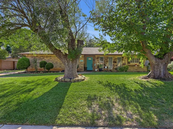 615 Misty Glen Dr, Desoto, TX 75115