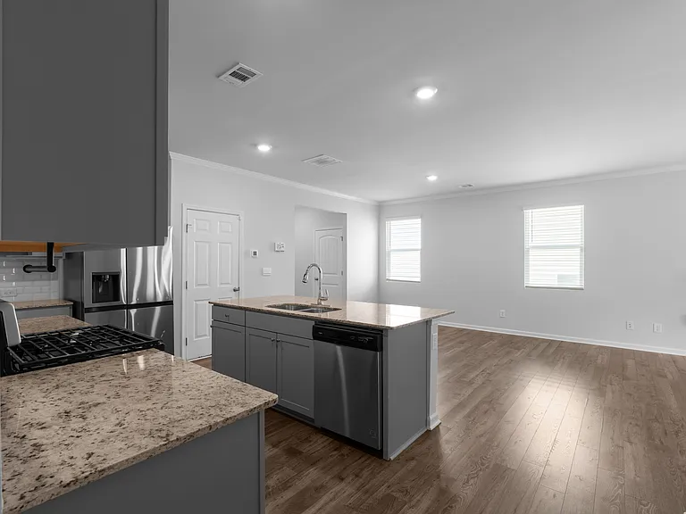 59 Berkeley Trce — Photo 21