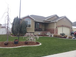 748 S 2125 W, Syracuse, UT 84075