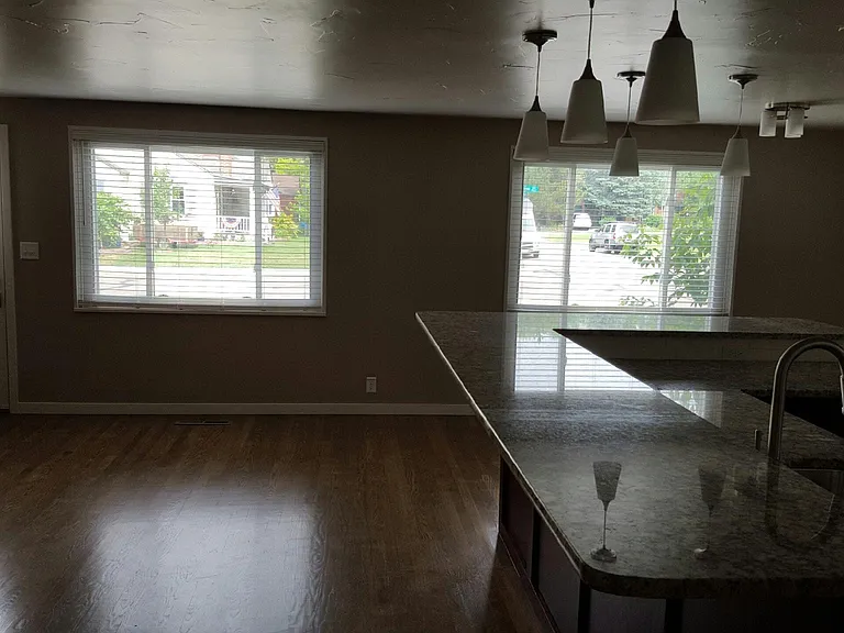 S Clarkson St — Photo 10