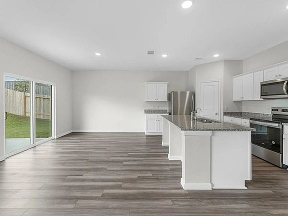 2nd image of 125 Bradford Dr