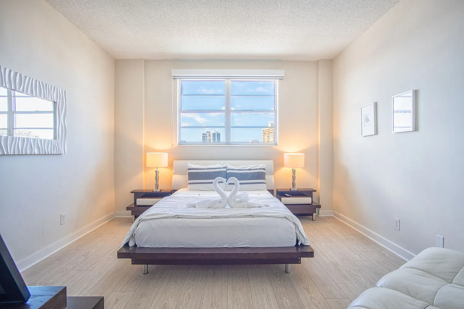1 bed, 1.0 bath, 1001 sqft, $3,398 — Photo 4