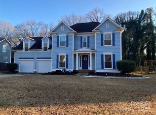 8428 Meadowcroft Ct, Charlotte, NC 28215